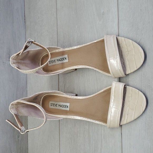 Steve Madden Women Irenee Ankle Strap Block Heels sandals shoes sz 8M - Picture 3 of 12